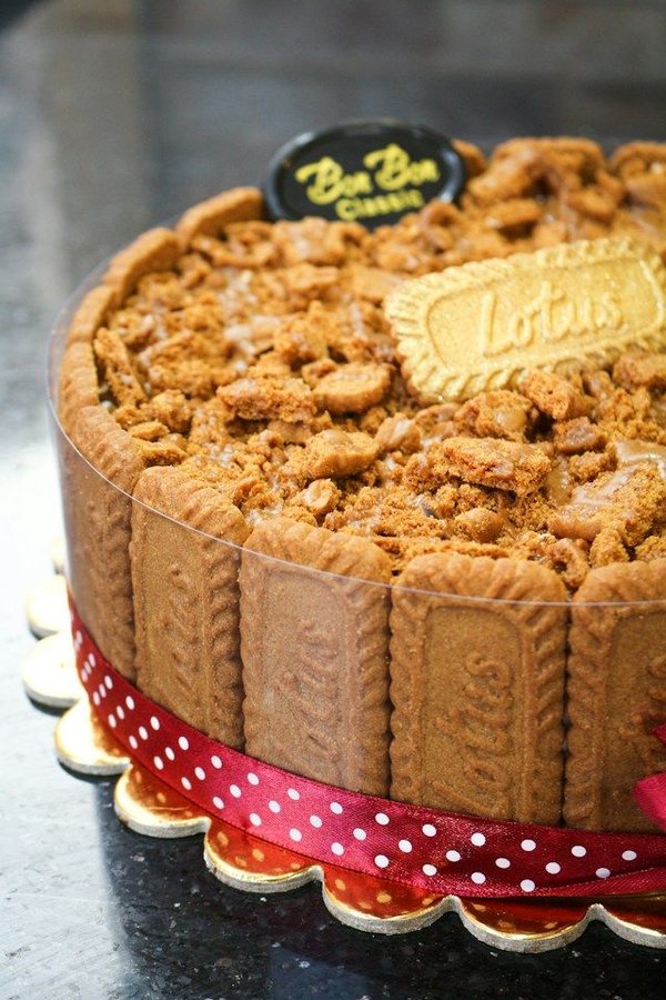 How Can You Infuse Modern Flavors into Classic Tarte Tatin?